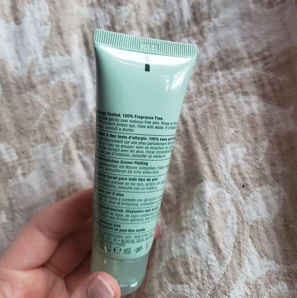 Lipstick, face mask, toiletry bag bundle💄💆‍♀️ - Picture 5 of 11